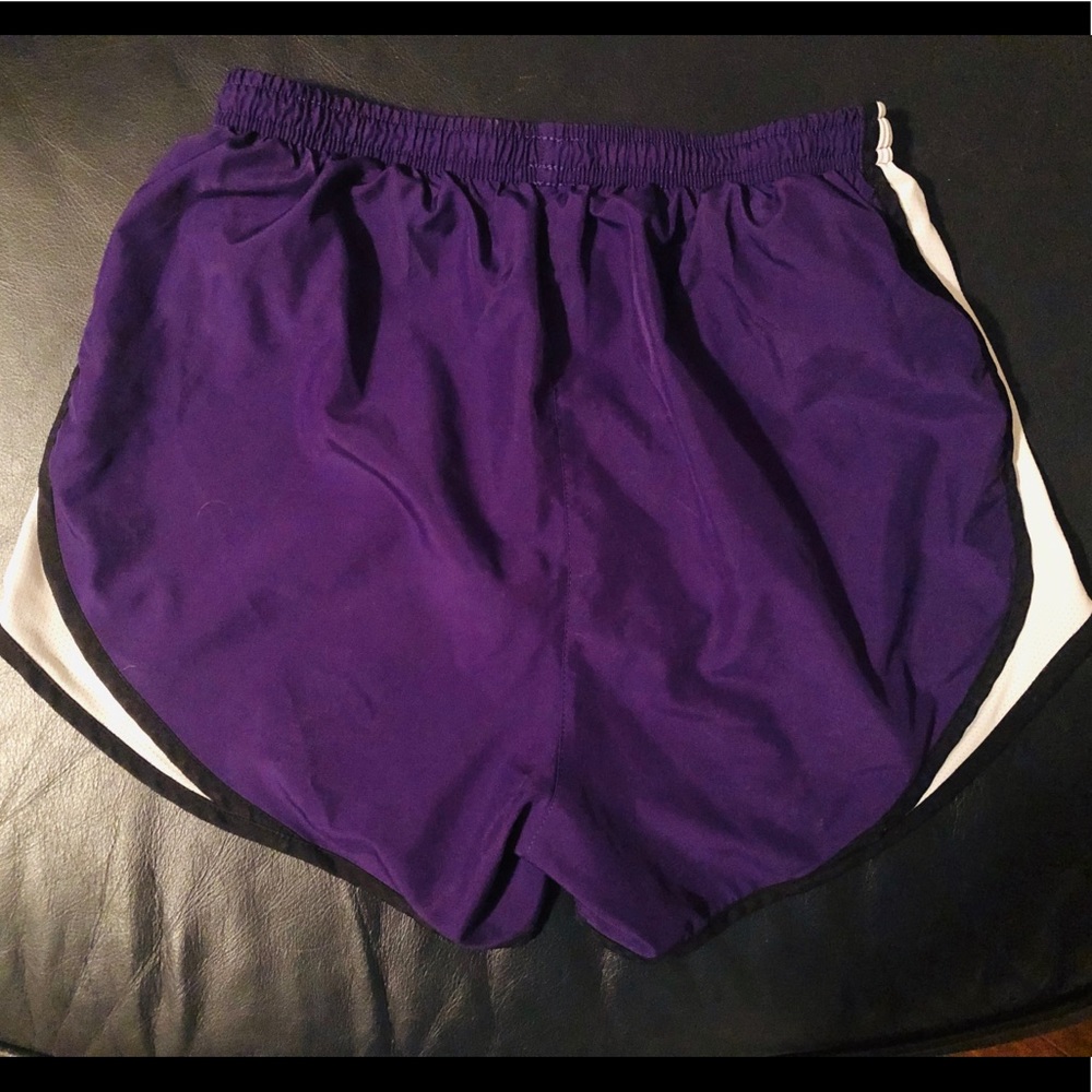 Nike Running Shorts - Picture 2 of 3